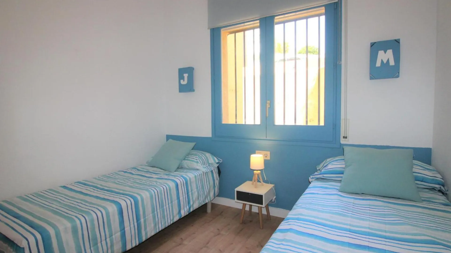 Apartamento Con Jardin A 150 M De La Playa, 2 Habitaciones, Terraza Con Vistas Parciales Al Mar, Ac, Bbq. - Es-228-151 Llança 0*,