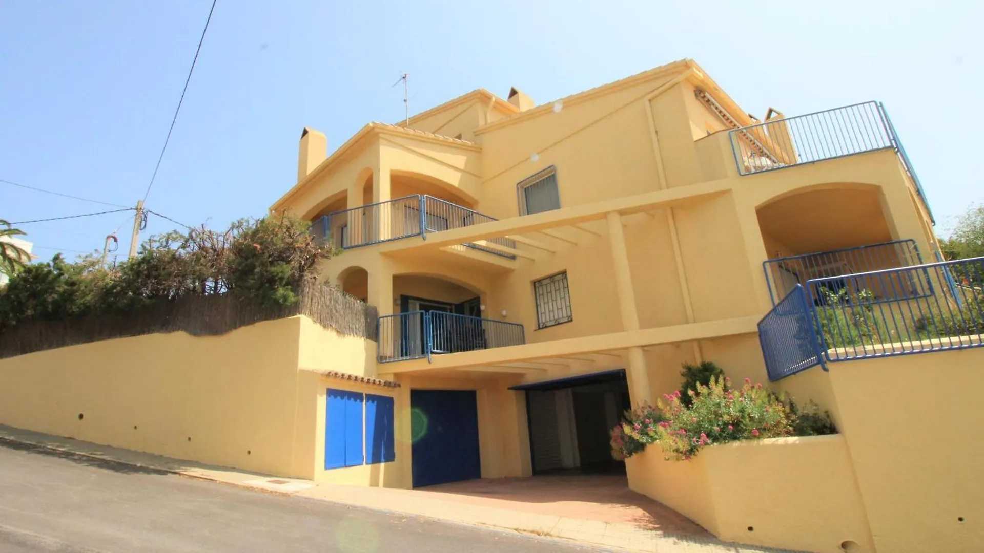 Lägenhet Apartamento Con Jardin A 150 M De La Playa, 2 Habitaciones, Terraza Con Vistas Parciales Al Mar, Ac, Bbq. - Es-228-151 Llança