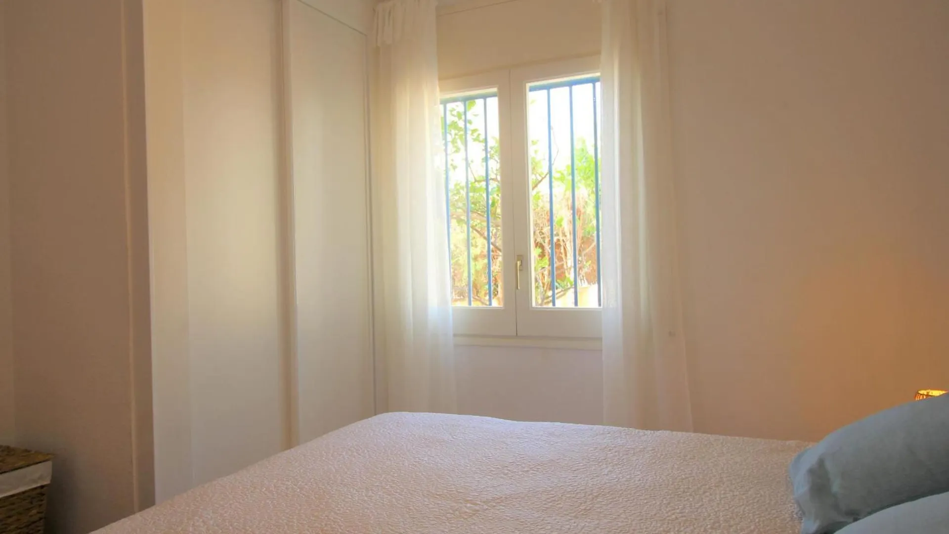 Apartamento Con Jardin A 150 M De La Playa, 2 Habitaciones, Terraza Con Vistas Parciales Al Mar, Ac, Bbq. - Es-228-151 Llança Spanien
