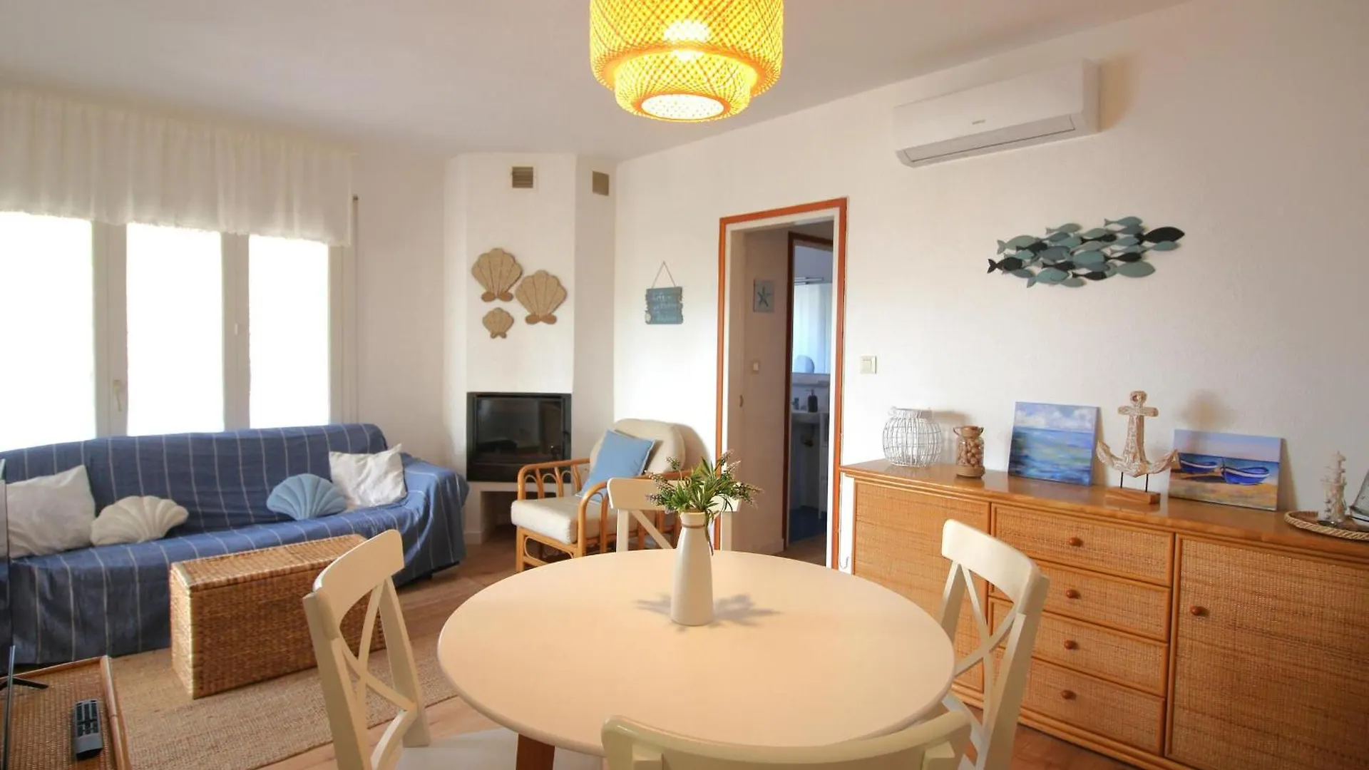 Lägenhet Apartamento Con Jardin A 150 M De La Playa, 2 Habitaciones, Terraza Con Vistas Parciales Al Mar, Ac, Bbq. - Es-228-151 Llança